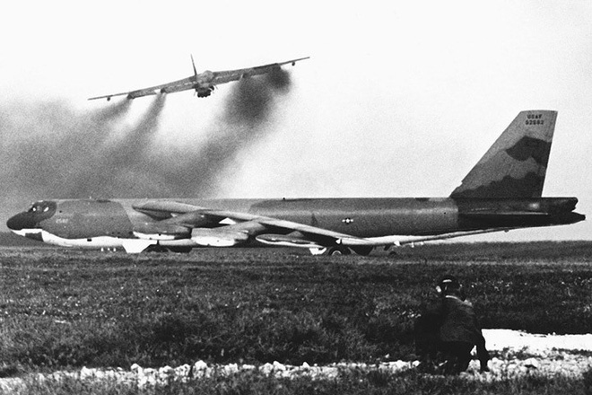 Một số loại máy bay Mỹ từng gây tội ác ở Hà Nội năm 1972